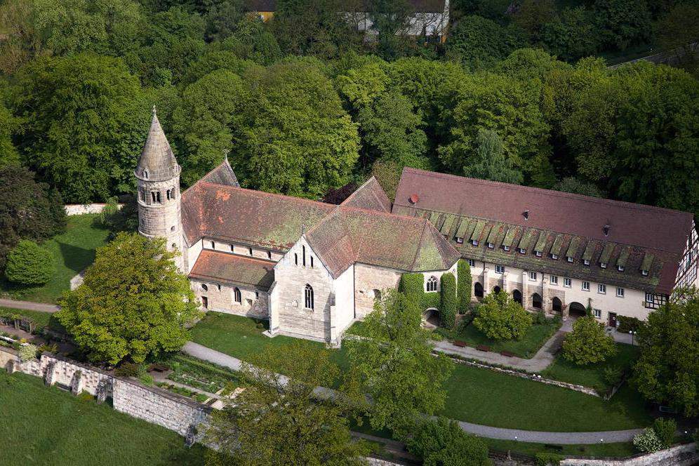 Visible from near and far, Lorch Monastery chapel nestles on a hilltop, making it a superb vantage point