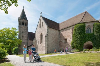Kloster Lorch, Besucher; Foto: Staatliche Schlösser und Gärten Baden-Württemberg, Rolf Schwarz