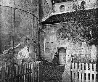 Südlicher Zugang der Klosterkirche Lorch, Fotografie Jakob August Lorent