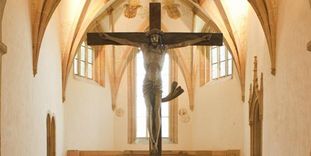 Cross and choir vault in Lorch Monastery church